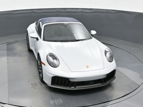 Used 2025 Porsche 911 Targa 4 GTS image 32