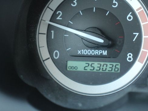 Used 2004 Toyota Sienna LE FWD image 23