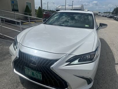 Used 2025 Lexus ES 350 w/ Premium Package