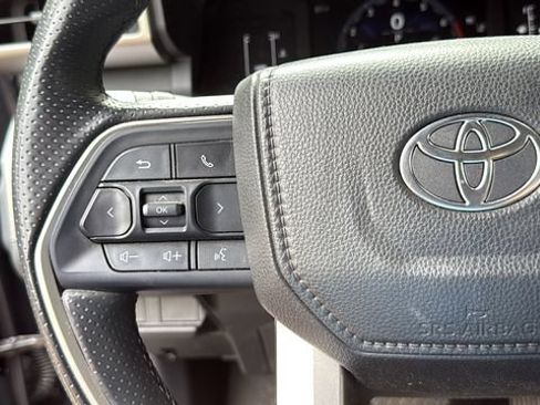 Certified 2025 Toyota 4Runner SR5 AWD/4WD image 12