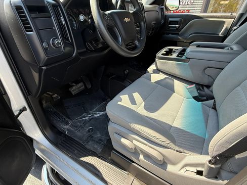 Used 2017 Chevrolet Silverado 1500 Custom w/ Custom Convenience Package AWD/4WD image 21