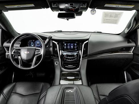 Used 2019 Cadillac Escalade ESV Platinum image 19