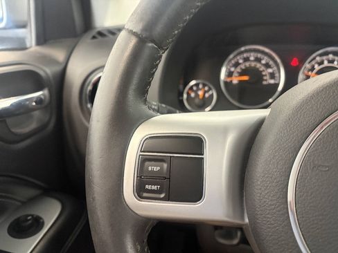 Used 2016 Jeep Compass Latitude AWD/4WD image 16