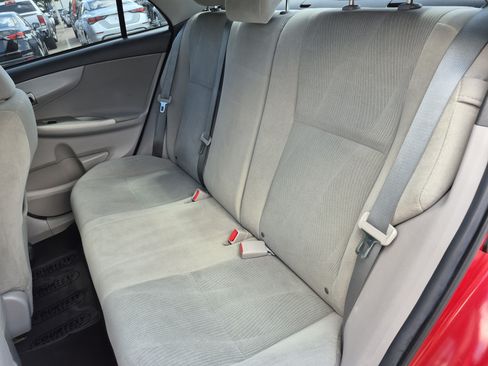 Used 2013 Toyota Corolla LE FWD image 19