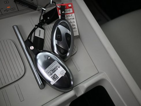 Used 2024 Hyundai Santa Fe SEL image 11