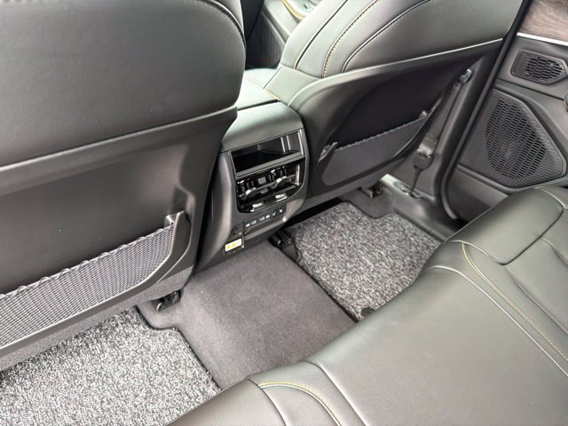 New 2026 Jeep Grand Cherokee Limited AWD/4WD image 8