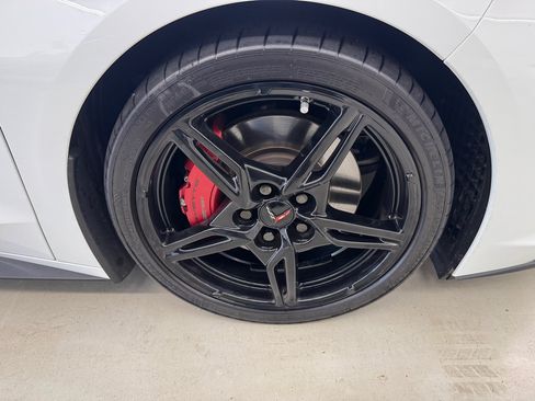 Used 2021 Chevrolet Corvette Stingray 3LT w/ Z51 Performance Package image 34