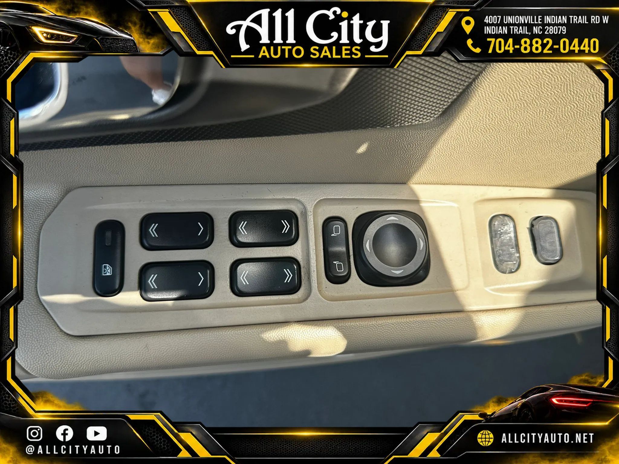 Used 2005 Cadillac CTS 3.6 w/ Preferred Equipment Group RWD image 13