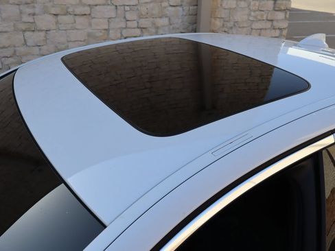 Used 2023 BMW 530i w/ Premium Package RWD image 4