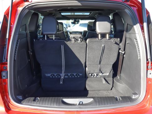 New 2026 Chrysler Pacifica Limited w/ Uconnect Theater Family Group image 19