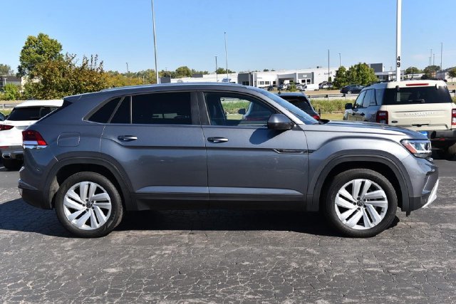 Certified 2023 Volkswagen Atlas Cross Sport SE w/ Panoramic Sunroof Package AWD/4WD image 5