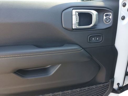 New 2026 Jeep Wrangler Unlimited Sahara AWD/4WD image 20