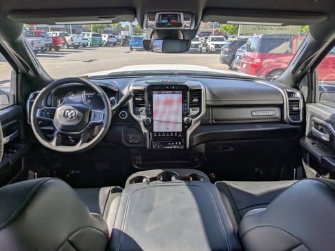 Used 2025 RAM 2500 Laramie AWD/4WD image 31