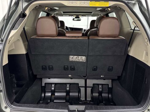 Certified 2020 Toyota Sienna Limited Premium image 29
