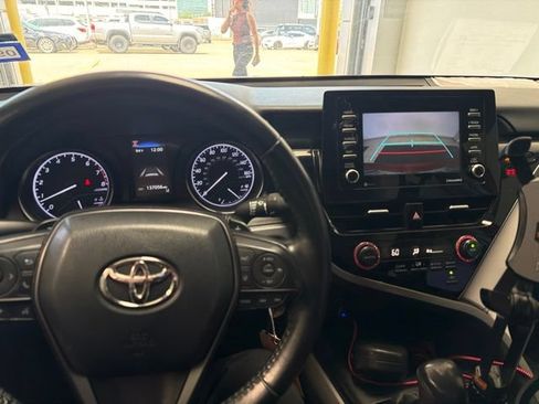 Used 2021 Toyota Camry SE FWD image 16