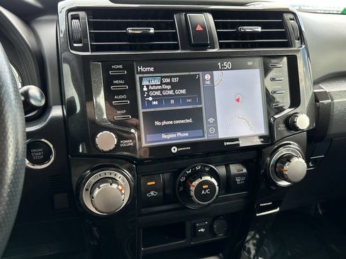 Used 2022 Toyota 4Runner TRD Off-Road Premium AWD/4WD image 11