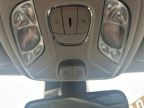 Used 2022 Jeep Compass Latitude w/ Sun and Sound Group image 30