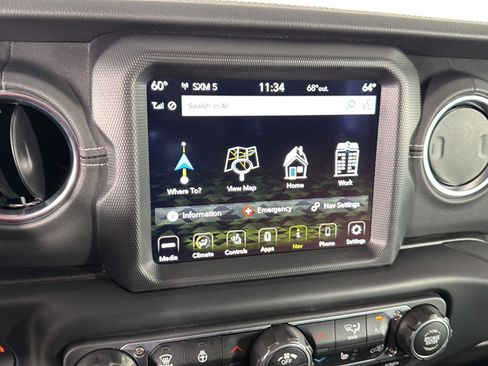 Used 2022 Jeep Wrangler Unlimited Sahara w/ Cold Weather Group AWD/4WD image 34