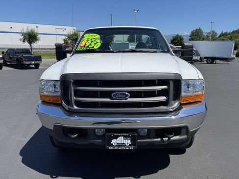Used 2001 Ford F250 4x4 Regular Cab Super Duty image 2