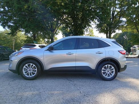 Used 2022 Ford Escape SE FWD image 1
