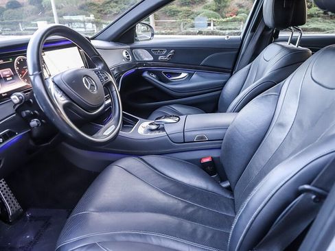 Used 2017 Mercedes-Benz S 550 Sedan image 26