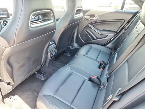 Used 2018 Mercedes-Benz CLA 250 image 24