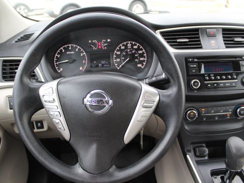 Used 2017 Nissan Sentra S FWD image 20