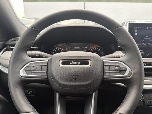 Used 2024 Jeep Compass Limited AWD/4WD image 13