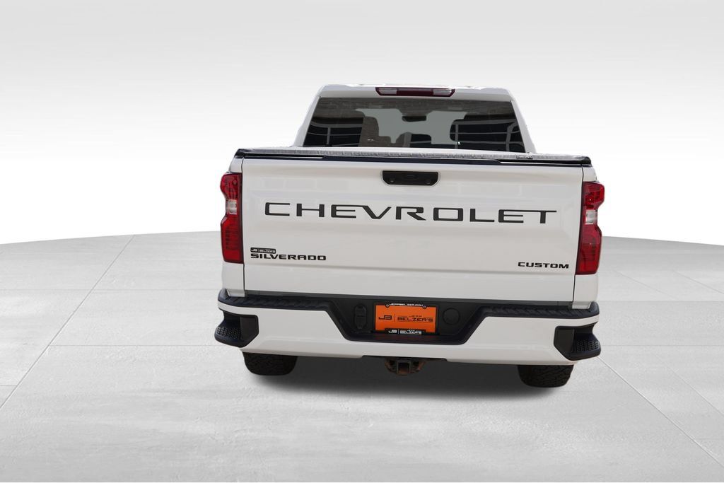 Used 2022 Chevrolet Silverado 1500 Custom w/ LPO, Dark Essentials Package AWD/4WD image 6