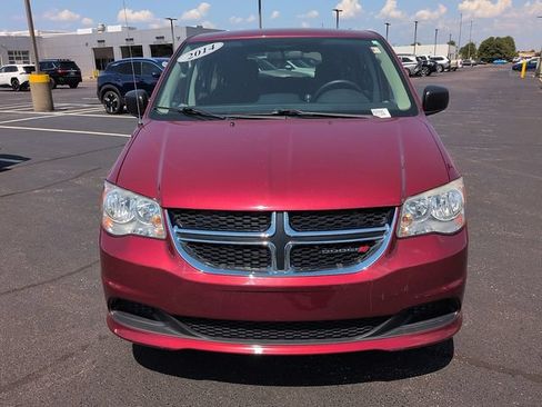 Used 2014 Dodge Grand Caravan SE w/ Quick Order Package 29E SE FWD image 2