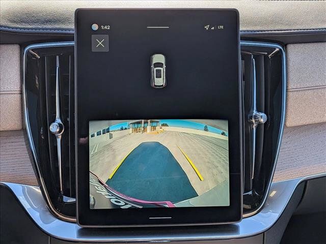 Certified 2026 Volvo XC90 B6 Core AWD/4WD image 14