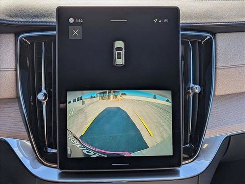 Certified 2026 Volvo XC90 B6 Core AWD/4WD image 14