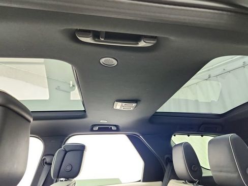 Certified 2022 Land Rover Discovery HSE R-Dynamic image 22