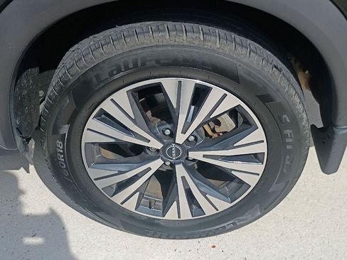Used 2023 Nissan Rogue SV w/ SV Premium B Package FWD image 24