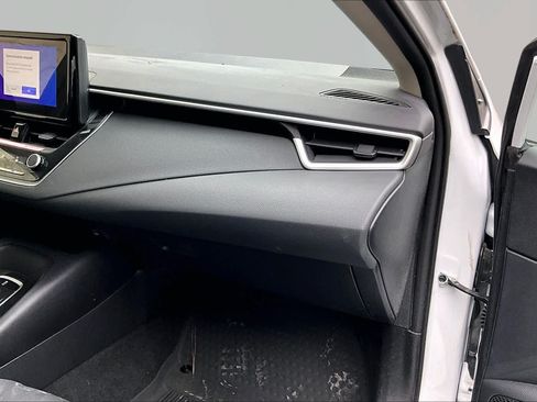 Certified 2025 Toyota Corolla LE FWD image 19