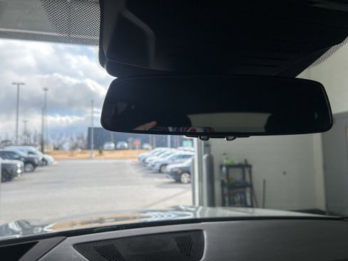 Used 2024 BMW X5 xDrive40i w/ Premium Package image 24