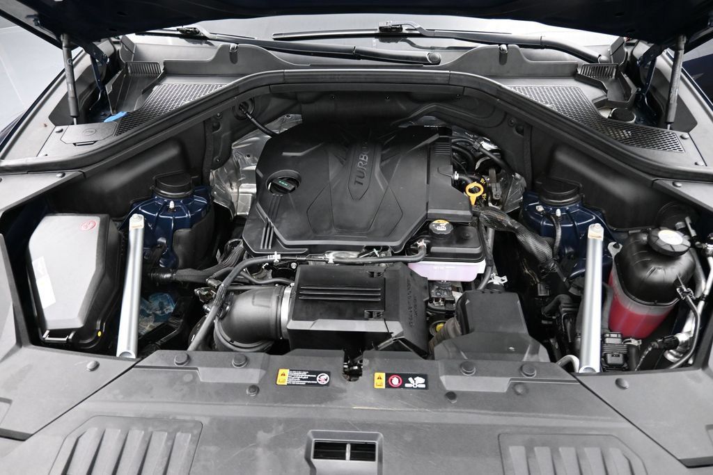 Used 2025 Genesis GV80 2.5T Standard AWD/4WD image 15
