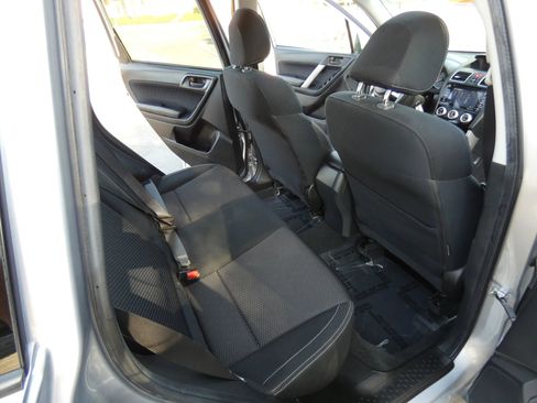 Used 2017 Subaru Forester 2.5i Premium w/ All-Weather Package image 24