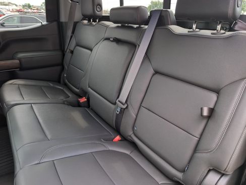 Used 2021 GMC Sierra 1500 SLT w/ SLT Premium Package image 11