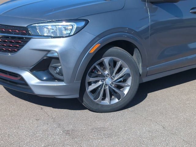 Used 2022 Buick Encore GX Select w/ Sport Touring Package FWD image 2