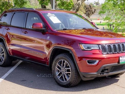 Used 2020 Jeep Grand Cherokee Laredo w/ Quick Order Package 2BN North image 12