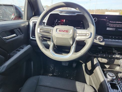 New 2026 GMC Canyon Elevation image 9