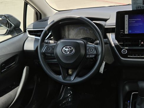 Used 2026 Toyota Corolla LE FWD image 13