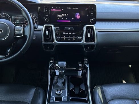 Used 2021 Kia Sorento SX image 17