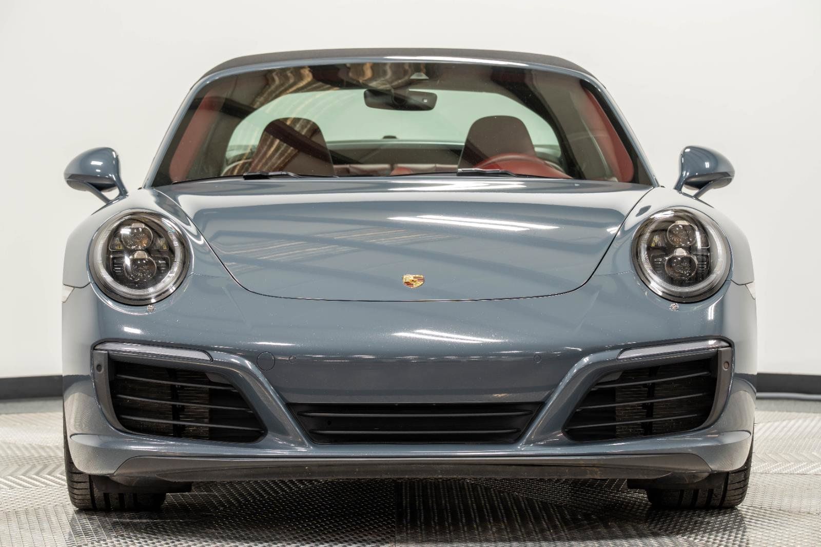 Used 2017 Porsche 911 Targa 4S AWD/4WD image 3