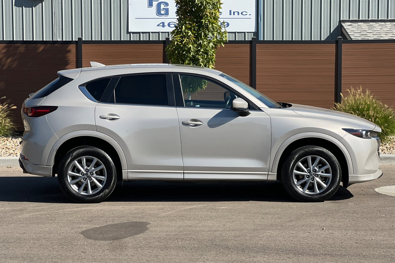 Used 2025 MAZDA CX-5 AWD 2.5 S w/ Preferred Package image 3