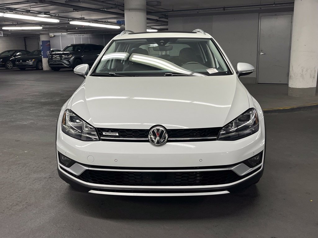 Used 2017 Volkswagen Golf Alltrack SEL AWD/4WD image 28