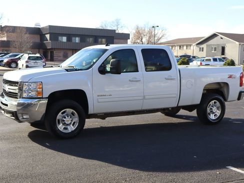 Used 2010 Chevrolet Silverado 2500 LTZ w/ Suspension Package, Off-Road image 10