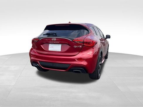 Used 2018 INFINITI QX30 Sport FWD image 5