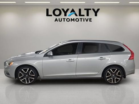 Used 2018 Volvo V60 T5 Dynamic w/ Vision Package FWD image 2
